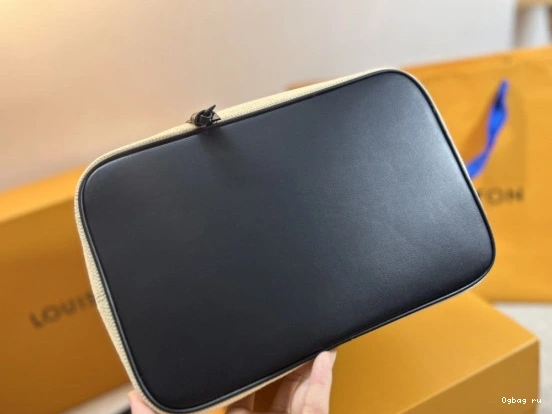 MM NÉONOÉ VUITTON LOUIS 0810